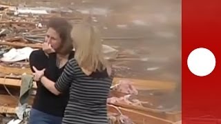 news et reportageViolente tornade dans l'Illinois : Au moins deux personnes sont mortes en replay vidéo
