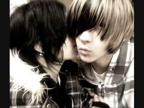 emo love kiss. Emo Love :] cute couples :]