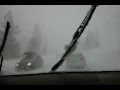 Avalanche cai sobre carro Avalanche cai sobre carro
