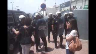 Manifestacion AVE Madrid Alicante - Mujer echa la bronca a la policia