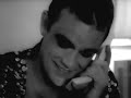 Robbie Williams - Let Me Entertain You