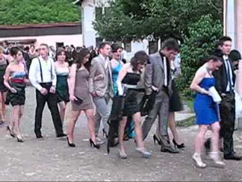 Kaqaniku+2011 Maturantat E Shkolles Se Mesme Medicina Mitrovice 2011 Download mp3
