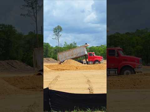 red truck dumps a lot of sand! #constructionvehicles #forkids