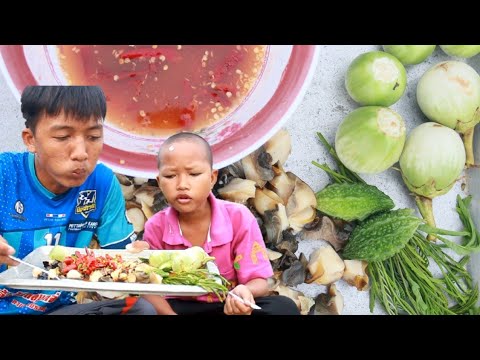 หอยเชอรี่ราดนํ้าจิ้มรสเด็ดเผ็ด หอยเชอรี่ราดนํ้าจิ้มรสเด็ดเผ็ด