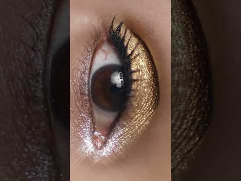 NEW Long-Wear Cream Shadow Stick Holiday Shades | Our Products | Bobbi
Brown Cosmetics