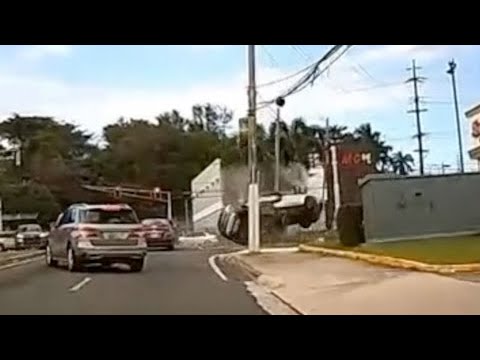 Captado en vídeo choque vehicular en Bayamón