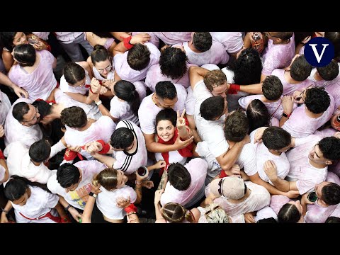 El chupinazo de los Sanfermines sumerge a Pamplona en nueve días de fiesta multitudinaria