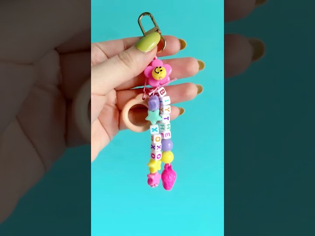 I made a matching keychain to match my Blythe doll's pull strings! Watch the full video on my channel!
💖 Michelle

#blythe #blythedoll #lavendergirl #keychain #dollcommunity #blythelove #diykeychain 

💖💖 LINkS 💖💖
Blythestagram - https://www.instagram.com/mooeyandmay/
Blythe Doll Substack - https://mooeyandmay.substack.com

💖💖 FAVORITE PRODUCTS 💖💖
Bullet Journal - https://amzn.to/4aJ3oHA
Zebra Mildliner Highlighters - https://amzn.to/448THQo
Favorite crochet hook - https://amzn.to/3LweEKn
Favorite yarn brand - https://amzn.to/3JPP1nw
No-sew glue - https://amzn.to/3LrL0pU
Slanted tapestry needles - https://amzn.to/3uGU2Zd

💖💖 TIP ME 💖💖
If you would like to support me in posting free crochet patterns online you can leave me a tip or send me a gift! Anything is greatly appreciated! 
Cash App - $michmooey
Amazon Wishlist - https://www.amazon.com/hz/wishlist/ls/2YUP3J0MFCFIK?ref_=wl_share

💖💖 FOLLOW ME 💖💖
Website - http://www.mooeyandfriends.com/
Substack - https://mooeyandmay.substack.com
Instagram - https://www.instagram.com/mooeyandfriends/
Blythestagram - https://www.instagram.com/mooeyandmay/
Crochet shop - https://ko-fi.com/mooeyandfriends/shop
Depop - https://depop.com/mooeyandfriends
Crochet Instagram - https://www.instagram.com/mooeyscrochet/
Threads - https://www.threads.net/@mooeyandfriends
Ko-fi - https://ko-fi.com/mooeyandfriends
TikTok - https://www.tiktok.com/@mooeyandfriends
Pinterest - https://www.pinterest.com/mooeyandfriends/
YouTube - https://www.youtube.com/c/Mooeyandfriends

*DISCLAIMER: Links included in this post might be affiliate links. If you make a purchase with the links I provide, I may receive a small commission at no additional charge to you.