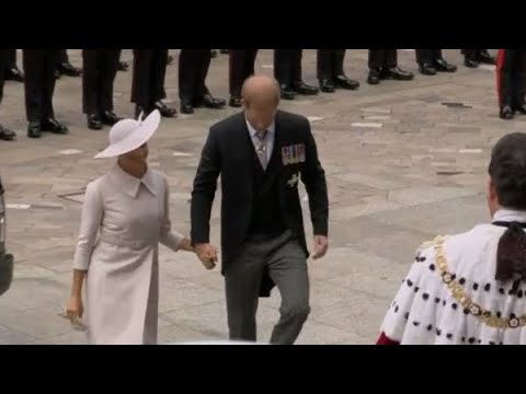 Harry et Meghan Markle sifflés devant la cathédrale : retour en demi-teinte au jubilé d’Elizabeth II