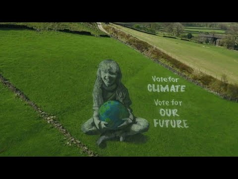 Une peinture géante sur une colline britannique pour la Journée de la Terre | AFP