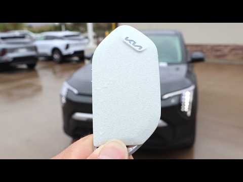 DIRT CHEAP EV! //2027 Kia EV3//