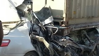 فيديو:حادث دخول سيارة كامري تحت شاحنة متوقفة في الخرج