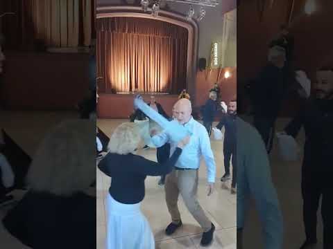 Así fue el baile furor de Rodríguez Larreta en Mendoza junto a jubilados