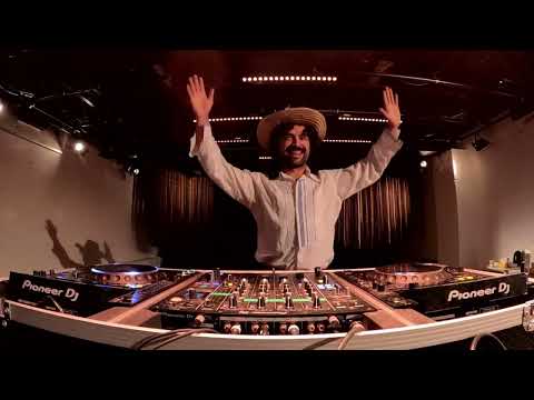 ENTWINED STUDIO #5 — Mario Barrantes Espinoza