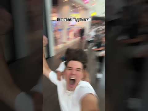 vreti sa fac un fan meeting ca lumea?