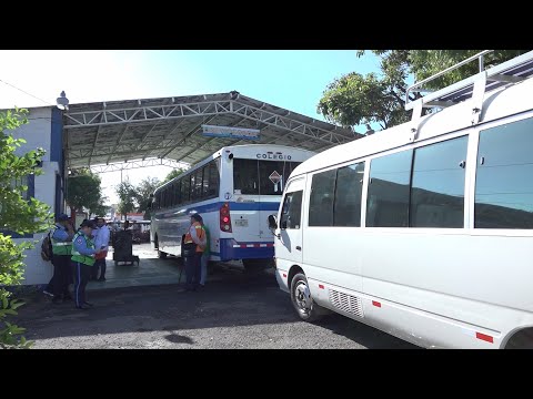 Policía Nacional e Irtranmma realizan inspección al transporte escolar