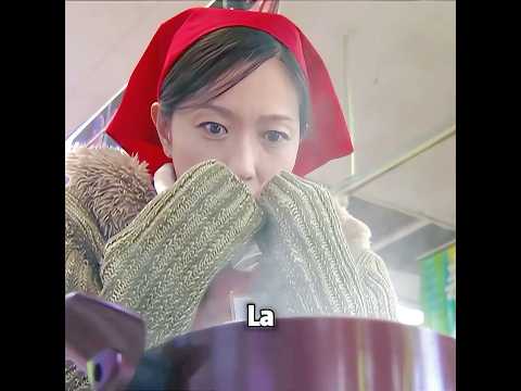 Esta mujer no tiene miedo de estar caliente. #peliculas #shorts #movie