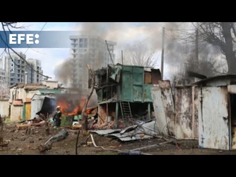 Ucrania se vuelca en la defensa de Járkov ante la campaña de ataques rusos contra la urbe