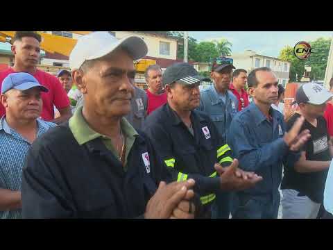 Parte hacia Pinar Río contingente de trabajadores eléctricos para brindar apoyo tras el huracán Ian