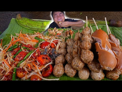 ส้มตำกุ้งแห้งปูปลาร้าลูกชิ้นเอ