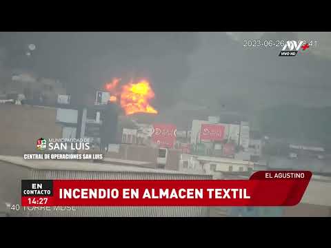 El Agustino: Fuerte incendio en almacén textil fue controlado