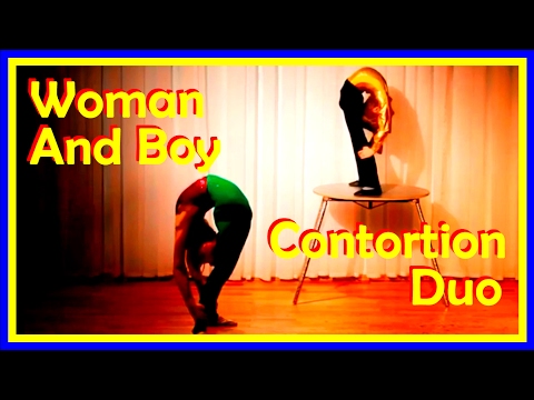 Flexilady In Green With Her Boy Student Contortion Duos - 柔軟な女の子 - 女性と男の子 Flexilady In Green With Her Boy Student Contortion Duos - 柔軟な女の子 - 女性と男の子