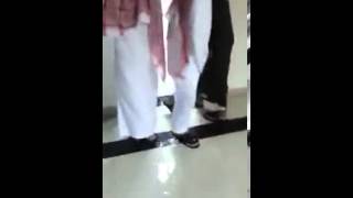 فيديو:قاعات جامعة حائل تفيض بمياه الأمطار