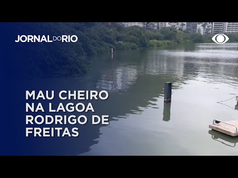 Esgoto na Lagoa Rodrigo de Freitas