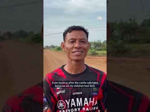 Thailand-Cambodia clashes continue for a second day | DW News