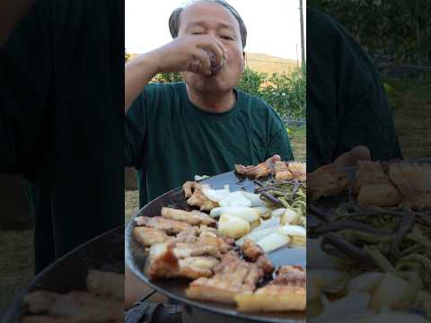 삼겹살양파쌈에 <strong>소주</strong> 한 잔! #먹방 #shorts #요리