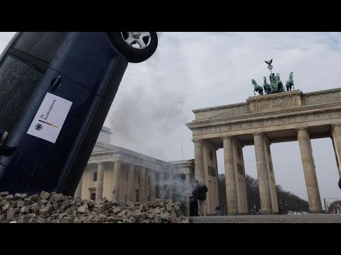 شاهد: احتجاج لأنصار البيئة في برلين على موقف الحكومة من محركات الاحتراق الداخلي