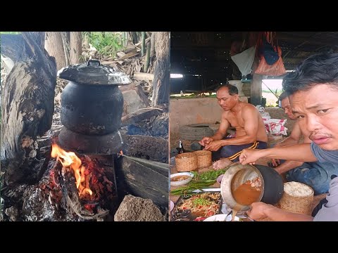 ต้มไก่บ้านกินอยู่เถียงนาน้อยบร