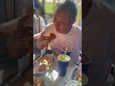 ベーグルを食べてイベント頑張ります🥯