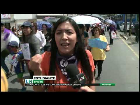 Miles de mujeres marcharon en Quito para exigir derechos