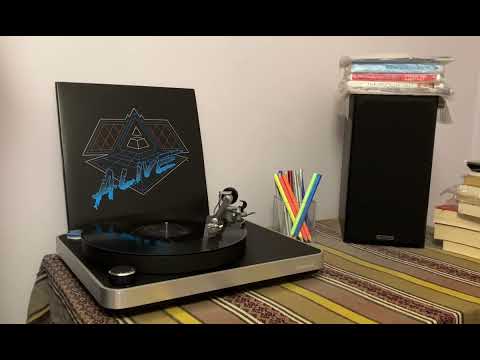 Daft Punk - Aerodynamic Beats / Gabrielle - Forget About The World (Daft Punk Remix) [Live]