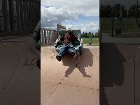 Abonnez vous pour plus de tricks au skatepark   #tricks #skatepark #skate #stunt #stunts #freestyle