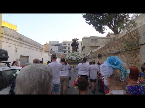 Los vecinos rinden un bonito homenaje a la figura de Santiago Apóstol