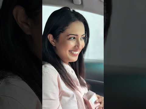 එයා තරහා උනාම යාලු කරගන්න විදිය🙈 #dinithiwalgamage #love #perfume #couplegoal