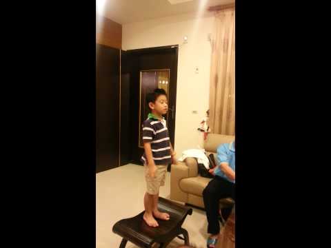 可愛小孩說故事