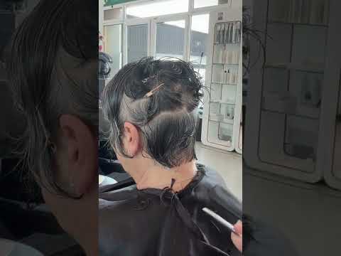 Layer haircut short pixie #haircut #hair #hairstyle #beauty #video #blowup #short #dhorts #usa