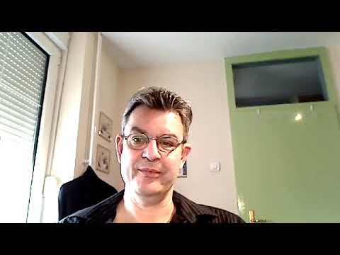 Adult Daughters of Narcissistic Mothers