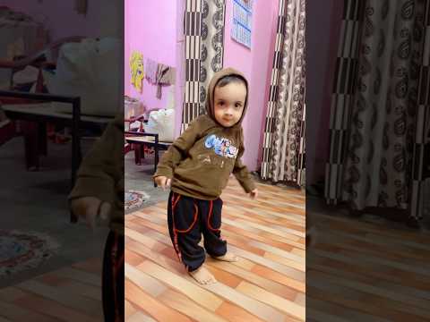 Yeh dekho ek or thumak thumak 🤣🤣 #punjabisong #love #song#prabhi1406 #trendingshorts