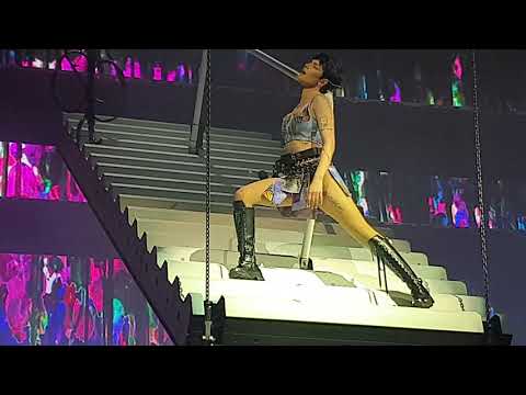 Halsey - Killing Boys (Live in Madrid)