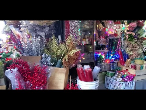 Comercio de temporada en mercado San Miguelito