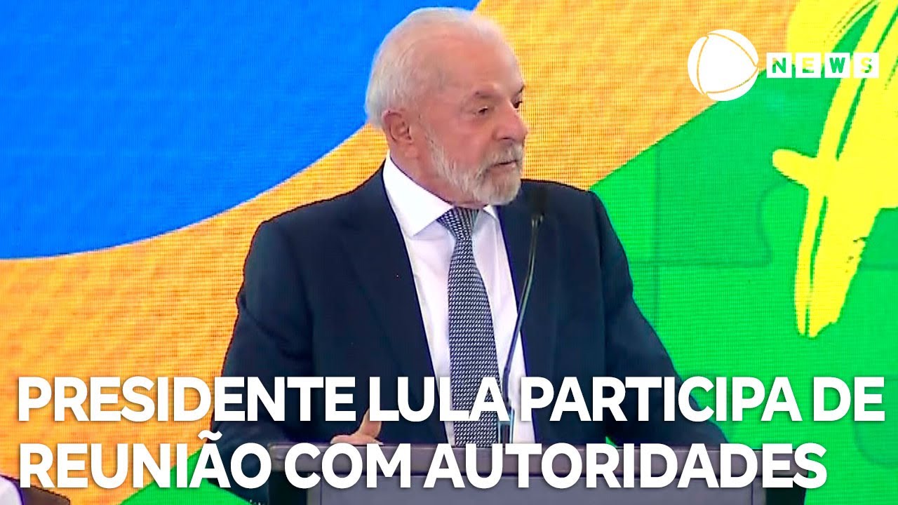 Lula participa de reunião com autoridades
