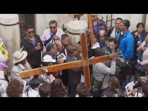 Christians in Jerusalem mark Good Friday with procession through Old City
