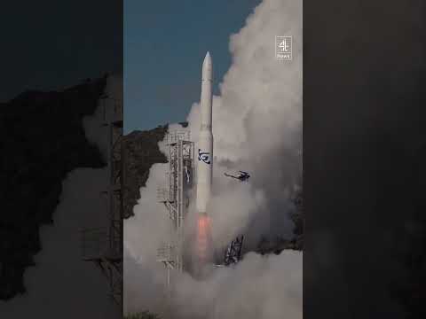 Australia first rocket crashes
