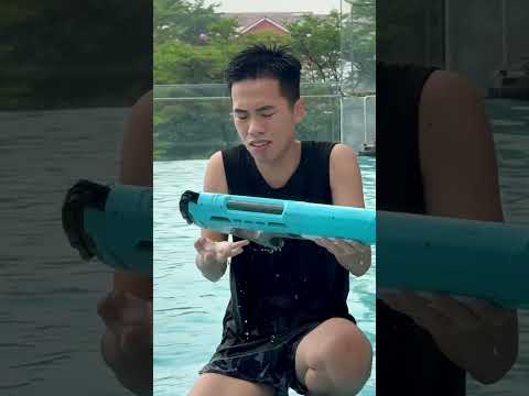 Brother vs Sister: Water Gun Battle 🔫💦 #shorts #siblings