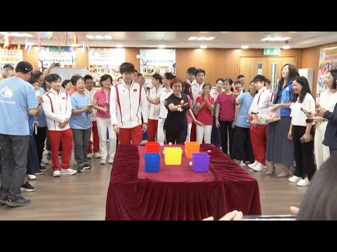 Chinese Olympic champions bring joy to residents in Macao SAR