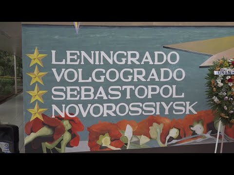 Comunidad universitaria devela mural en honor a las víctimas caídas en la batalla de Stalingrado